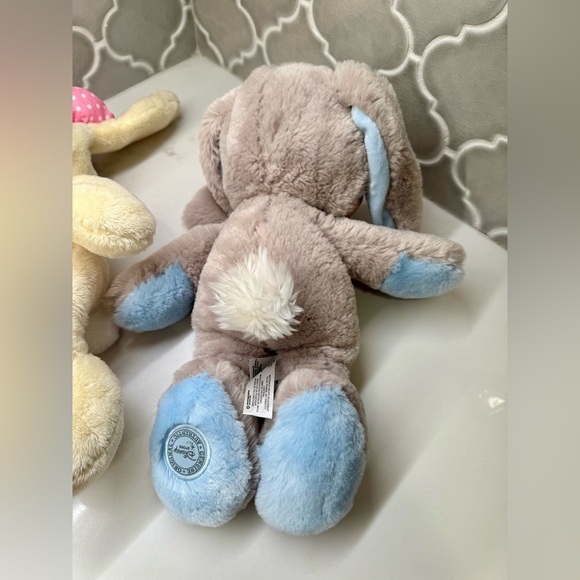 Mickey and Minnie Mouse bunny plush animals - Picture 5 of 10